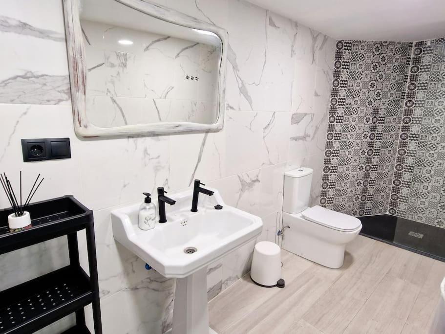Apartamento Con Terraza Y Barbacoa Патерна Екстериор снимка